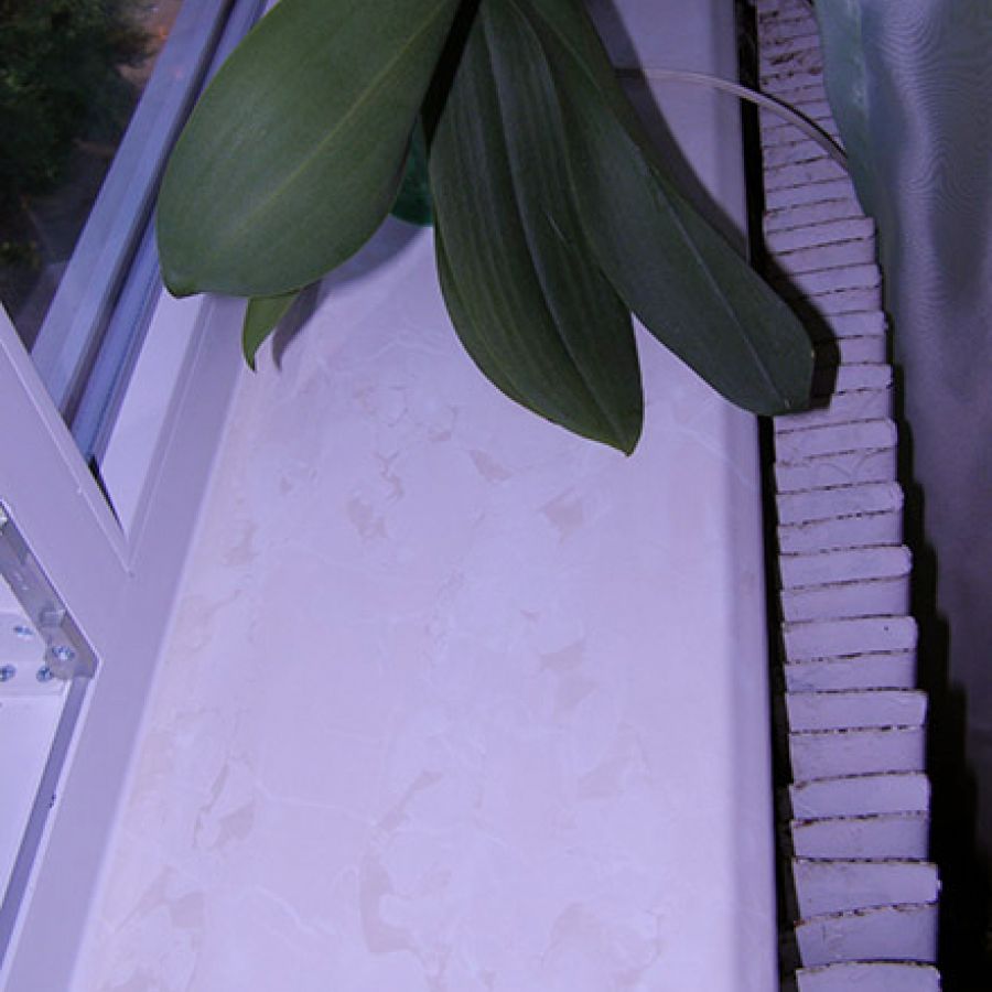 P8313417